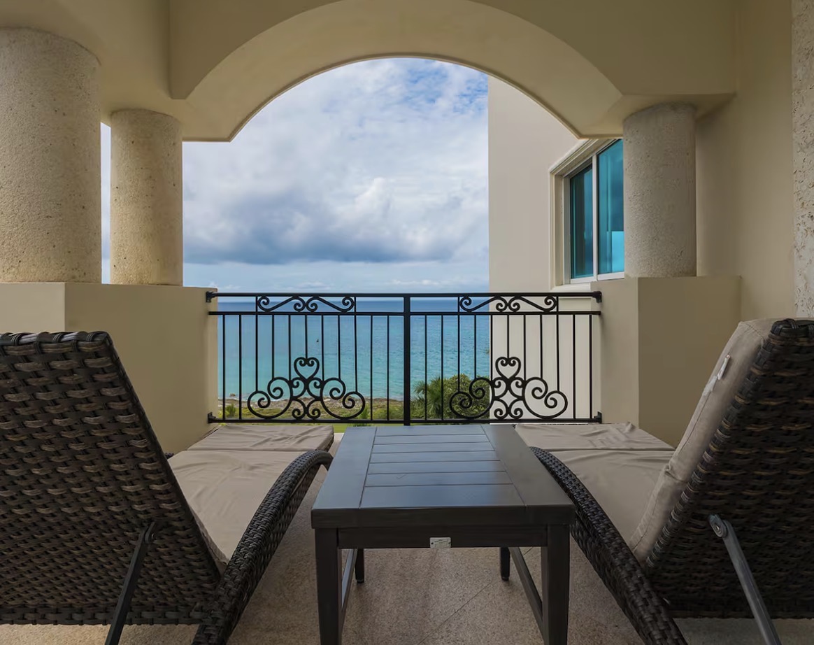 Condo 510 chaise lounges on the oceanfront balcony
